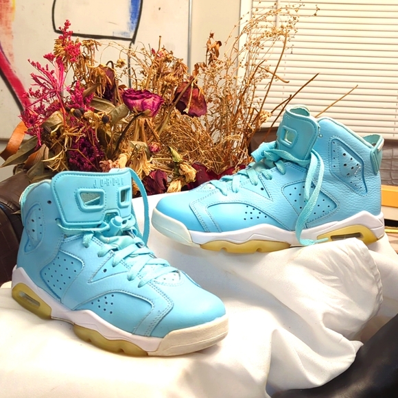 Jordan 6 retro UNC blue on white - Picture 6 of 11